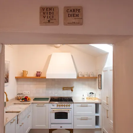 Casa Eleonora Апартаменты *